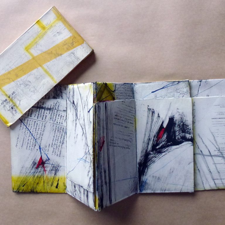 LIBRE PARCOURS - 1986, photocopie transférée et encre sur papier, fermé : 21,5 x 11,5 cm ouvert : 56,5 x 73 cm