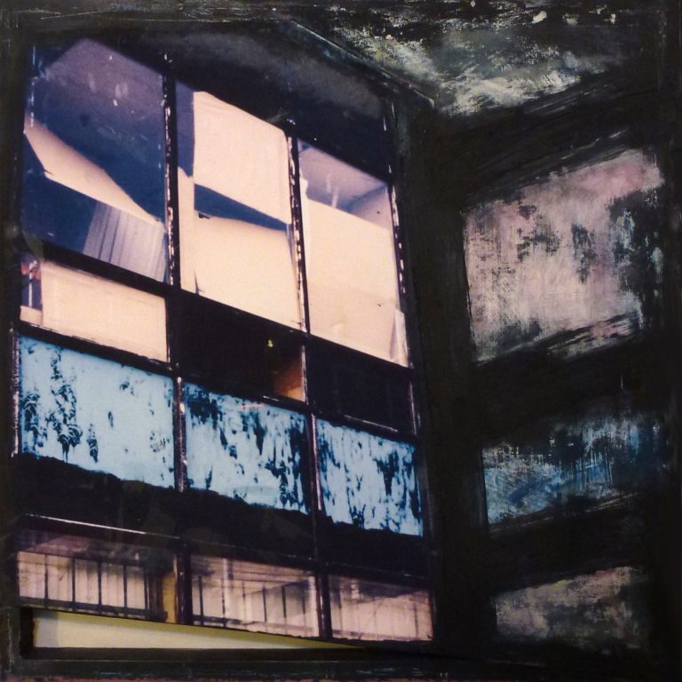 FAÇADE 3 - 2014, photo numérique, techniques mixtes 30 x 30 cm