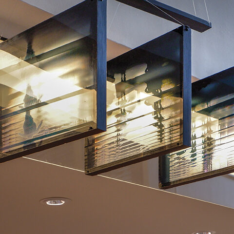 ...autres éloignements, autres échos..., 2023, détail, assemblage, photo numérique sur copolymère, tilleul, 6(38 x 51 x 6 cm) photo : Denis Farley